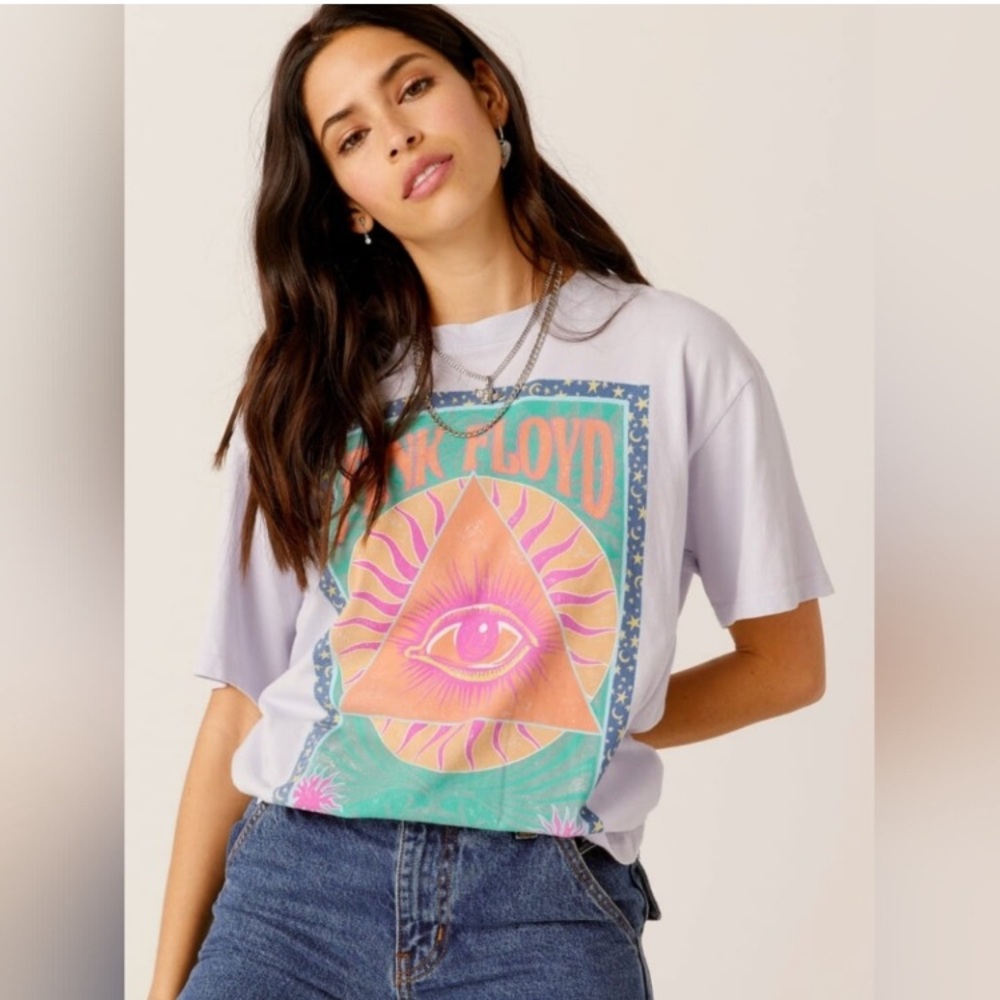 Daydreamer  Pink Floyd Poster Weekend  Tee shirt XS  Gray music Band Distressed